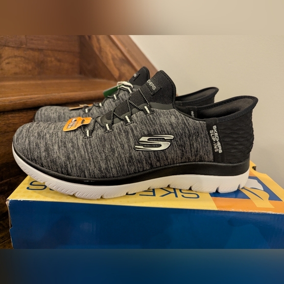 Skechers Air Cooled Memory Foam Slip-Ins – Women’s Size 10 – Black & Gray - Picture 7 of 13